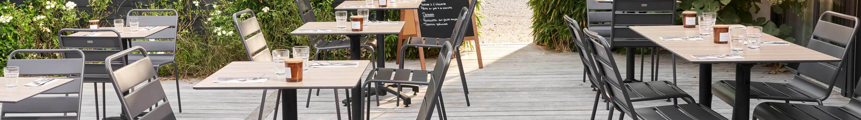 table et chaises style bistrot