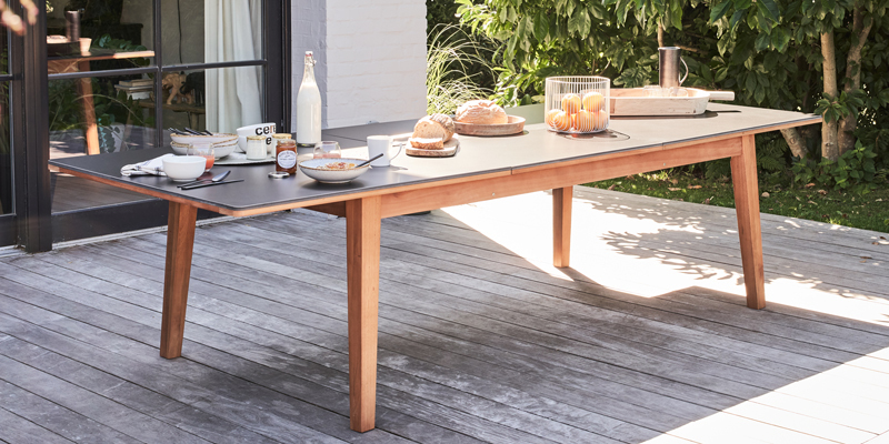 Table de jardin extensible rectangulaire en bois