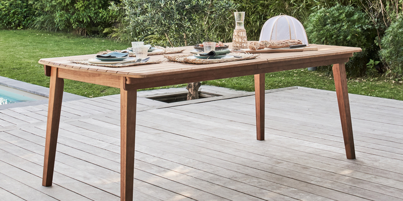 Table de jardin en bois